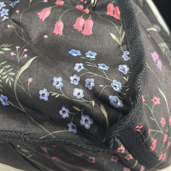 LeSportsac Medium Weekender Bag Tote multicolor - Picture 9 of 14